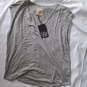 Chaser Light Gray Short Sleeve Tee flowy